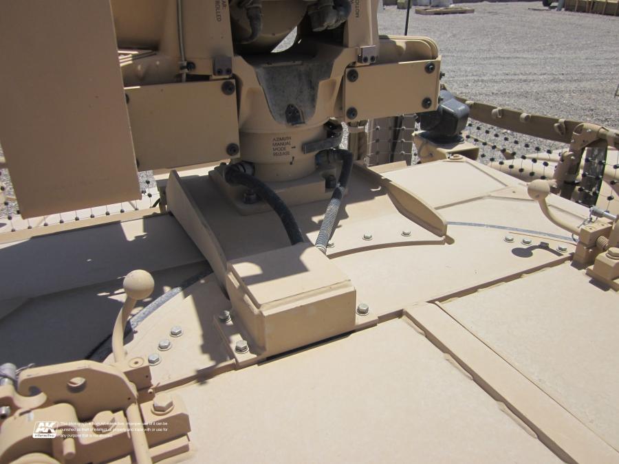 Детали экстерьера Oshkosh M-ATV 2009 года  (фото 503 из 676)